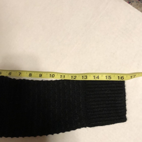 BLACK V NECK LUMIERE LONG SLEEVE SWEATER - Large Cozy! NWOT - Picture 14 of 15